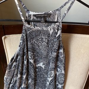 Banana republic women’s small black and white blouse